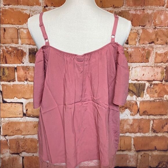 NWT Torrid Rose Cold Shoulder Blouse - Picture 7 of 11